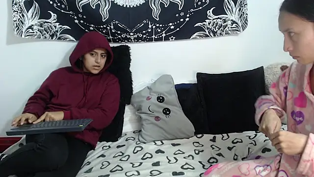 abby n emily online show from 06/12/26, 01:54