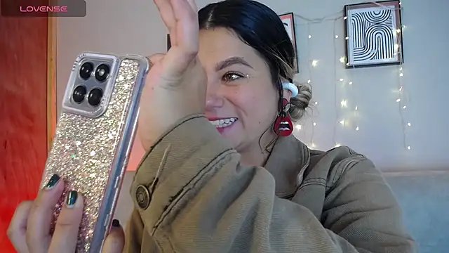 Snapshot of Sweet_Bella_Valery chatting on 04/30/26, 08:57 Sweet Bella Valery online show from 04/30/26, 08:57