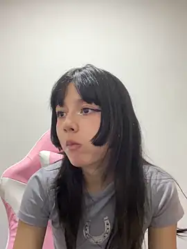 Snapshot of AnaisXoXo chatting on 11/14/25, 08:18 AnaisXoXo online show from 11/14/25, 08:18