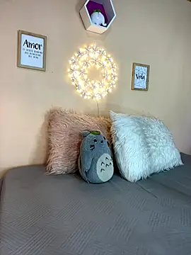 Meggie  online show from 11/05/25, 11:16