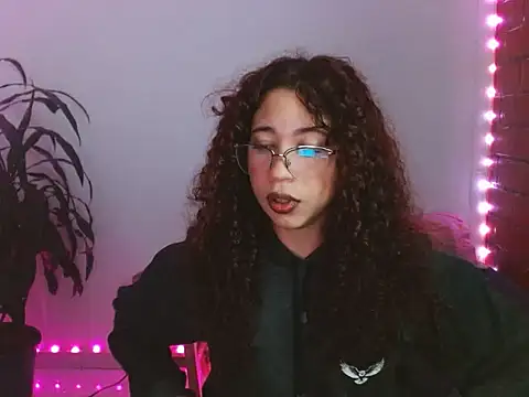 Medussa3033 online show from 11/07/25, 01:38