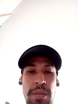 Snapshot of MaxHuston chatting on 02/13/26, 05:20 MaxHuston online show from 02/13/26, 05:20