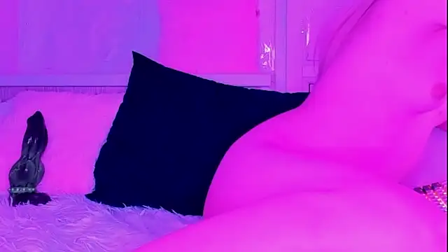 Snapshot of SweetSadness chatting on 12/05/25, 04:14 SweetSadness online show from 12/05/25, 04:14