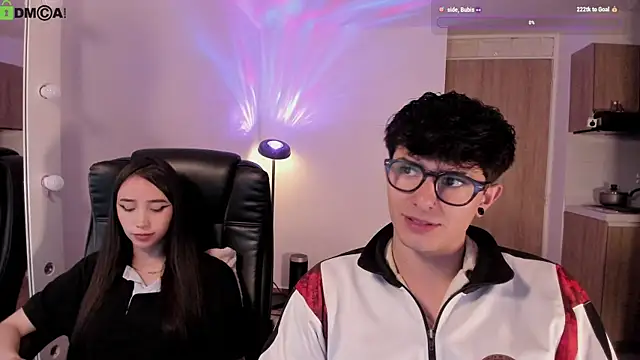 Snapshot of Mikeyvioleta_ chatting on 05/27/26, 08:33 Mikeyvioleta online show from 05/27/26, 08:33