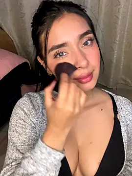 MiaSofia   online show from 12/14/25, 04:40