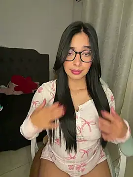 MiaSofia   online show from 04/29/26, 02:04