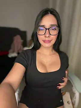 MiaSofia   online show from 05/04/26, 05:58