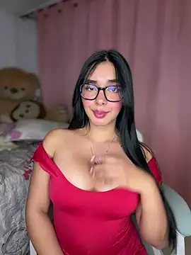MiaSofia   online show from 05/26/26, 04:30