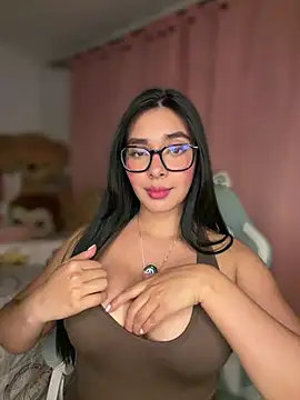 MiaSofia   online show from 05/28/26, 01:58