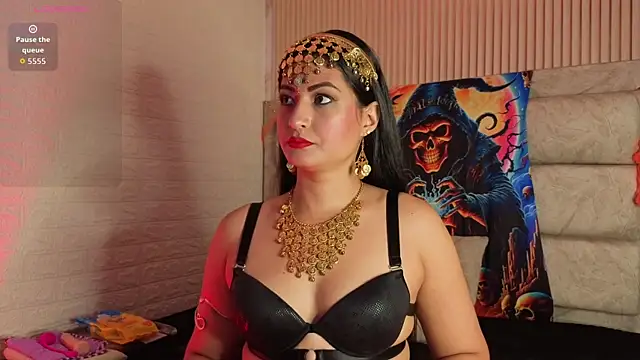 MarScarlett online show from 10/31/25, 11:22