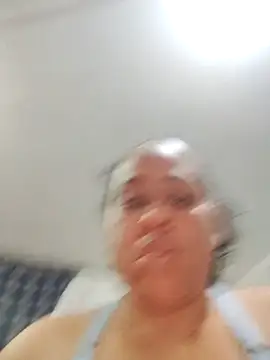 Snapshot of Karenmtroconiz chatting on 12/14/25, 07:29 Karenmtroconiz online show from 12/14/25, 07:29