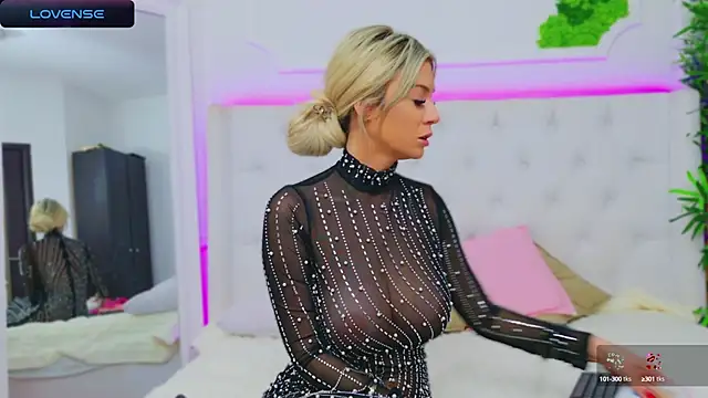 Snapshot of AriannaSins chatting on 01/04/25, 04:43 AriannaSins online show from 01/04/25, 04:43