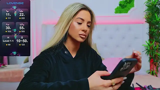 Snapshot of AriannaSins chatting on 01/15/25, 01:20 AriannaSins online show from 01/15/25, 01:20