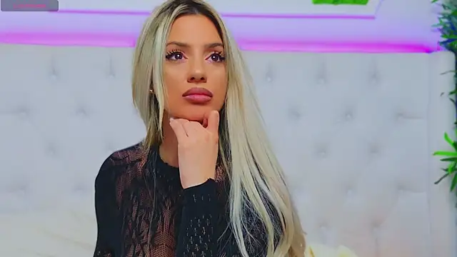 Snapshot of AriannaSins chatting on 01/27/25, 10:16 AriannaSins online show from 01/27/25, 10:16