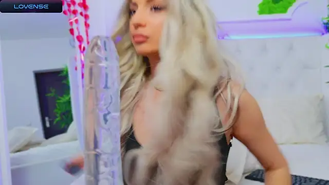 Snapshot of AriannaSins chatting on 03/04/25, 04:20 AriannaSins online show from 03/04/25, 04:20