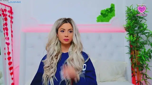 Snapshot of AriannaSins chatting on 03/05/25, 01:06 AriannaSins online show from 03/05/25, 01:06