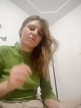 SandyCassie online show from 10/19/25, 04:35