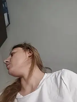 SandyCassie online show from 06/10/26, 07:40