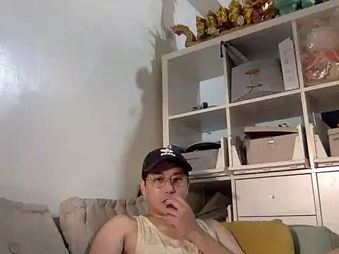 Snapshot of ajixxxxxxxx chatting on 11/06/25, 05:52 ajixxxxxxxx online show from 11/06/25, 05:52