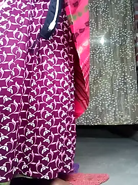 Rajni chauhan online show from 11/19/25, 05:24