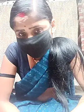 Snapshot of Rajni_chauhan chatting on 04/08/26, 04:18 Rajni chauhan online show from 04/08/26, 04:18