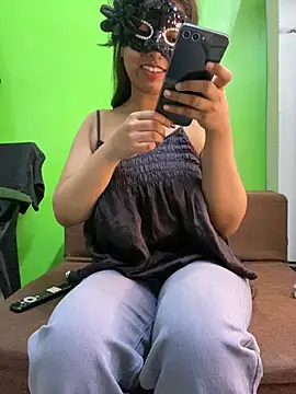 Snapshot of darkdoll007 chatting on 03/27/26, 08:48 darkdoll007 online show from 03/27/26, 08:48