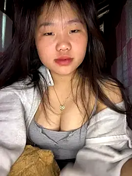 Snapshot of bumbaba chatting on 11/29/25, 12:57 bumbaba online show from 11/29/25, 12:57