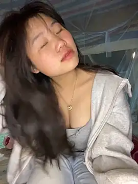 Snapshot of bumbaba chatting on 11/30/25, 12:47 bumbaba online show from 11/30/25, 12:47