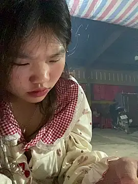 Snapshot of bumbaba chatting on 12/15/25, 12:42 bumbaba online show from 12/15/25, 12:42