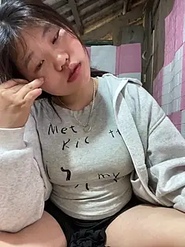 Snapshot of bumbaba chatting on 02/15/26, 09:08 bumbaba online show from 02/15/26, 09:08