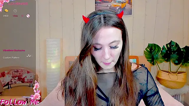 honeybuns lizzy online show from 11/07/25, 12:10