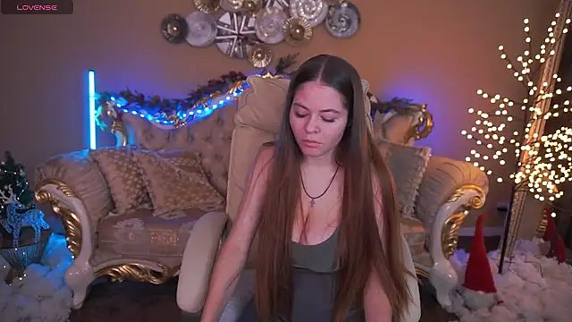 QueenEvieX online show from 12/16/25, 07:13