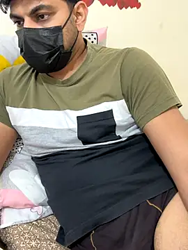 Snapshot of Handsome8677 chatting on 01/07/26, 10:18 Handsome8677 online show from 01/07/26, 10:18