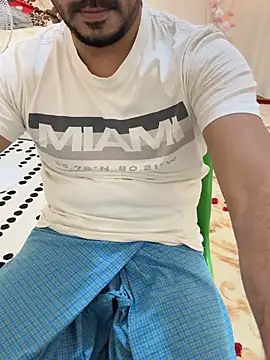 Snapshot of Handsome8677 chatting on 03/25/26, 09:37 Handsome8677 online show from 03/25/26, 09:37