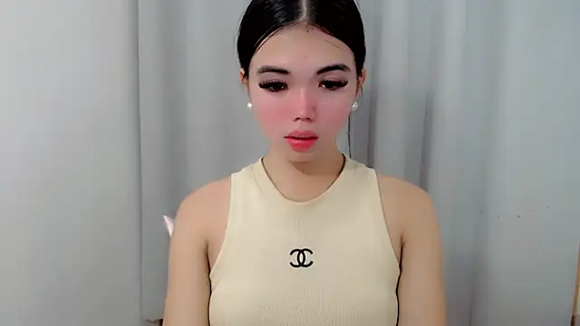 Snapshot of Urcutie_Ayah chatting on 10/17/25, 06:38 Urcutie Ayah online show from 10/17/25, 06:38