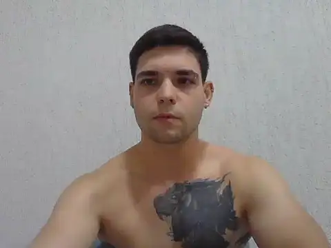 Snapshot of Zure-xxx chatting on 11/10/25, 08:52 Zure-xxx online show from 11/10/25, 08:52