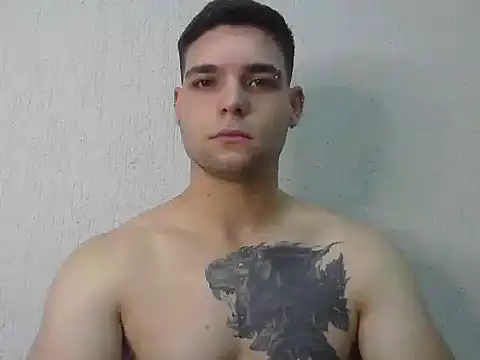 Snapshot of Zure-xxx chatting on 01/06/26, 10:01 Zure-xxx online show from 01/06/26, 10:01