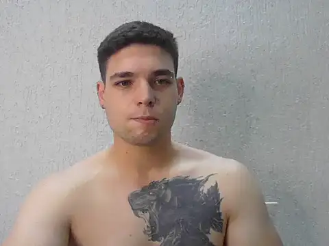 Snapshot of Zure-xxx chatting on 01/15/26, 08:56 Zure-xxx online show from 01/15/26, 08:56