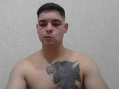 Snapshot of Zure-xxx chatting on 03/04/26, 12:49 Zure-xxx online show from 03/04/26, 12:49