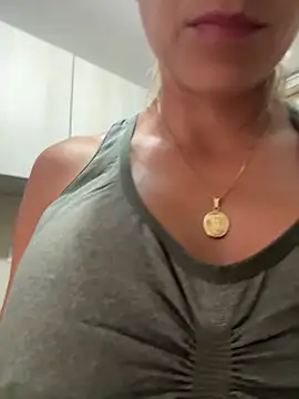 valentina herrrera online show from 12/17/25, 12:33