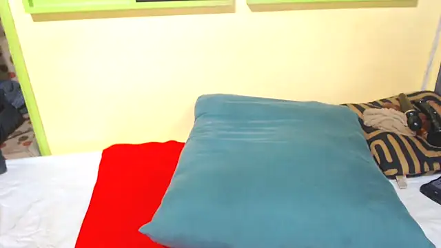 TallEbonyBabe online show from 04/25/26, 04:48