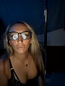 Snapshot of xx_spiceycouple_xx chatting on 03/17/26, 08:56 xx spiceycouple xx online show from 03/17/26, 08:56