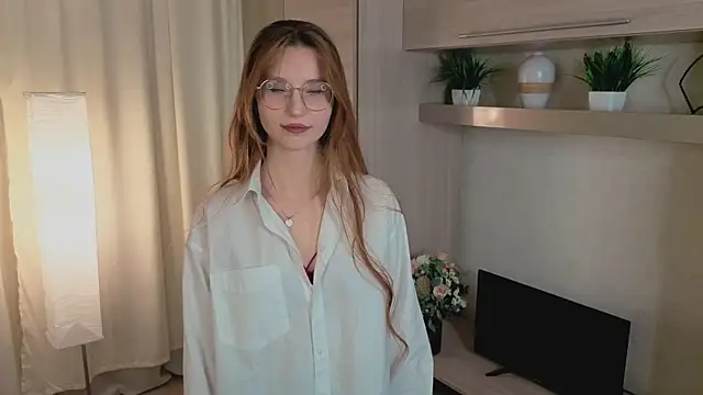 RachelColli online show from 11/18/25, 03:16