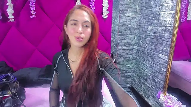 MariamGray1 online show from 12/17/25, 07:09