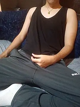 Snapshot of esmermoon chatting on 02/02/26, 12:42 esmermoon online show from 02/02/26, 12:42