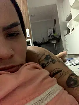 Snapshot of pietra9247 chatting on 10/16/25, 04:57 pietra9247 online show from 10/16/25, 04:57