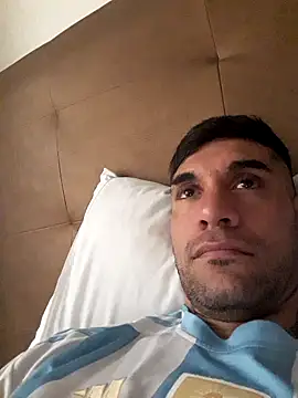 Snapshot of Stormandloganxxx chatting on 02/15/26, 10:06 Stormandloganxxx online show from 02/15/26, 10:06