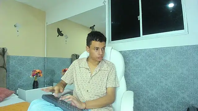 Xavier Fox    online show from 10/24/25, 03:03