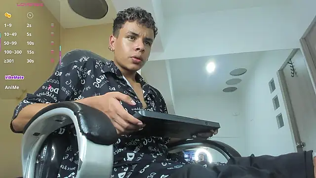 Xavier Fox    online show from 03/08/26, 05:22