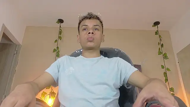 Xavier Fox    online show from 03/11/26, 08:15